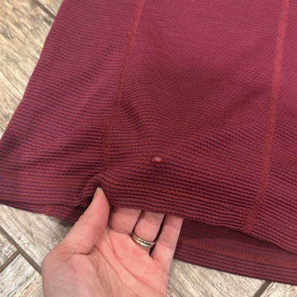 Allbirds Natural Run tee thrive crimson and blue hush medium - Picture 6 of 10